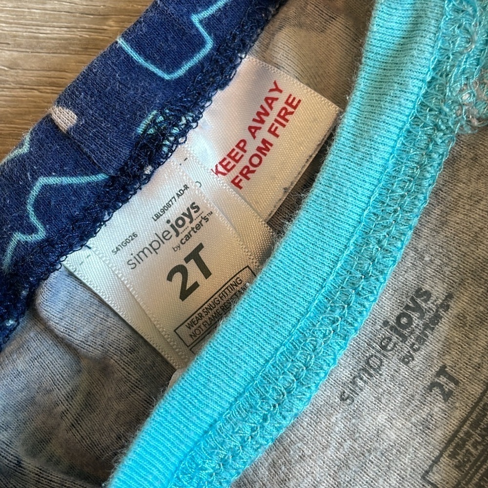 Carter's toddler boys pajama set - Picture 3 of 3
